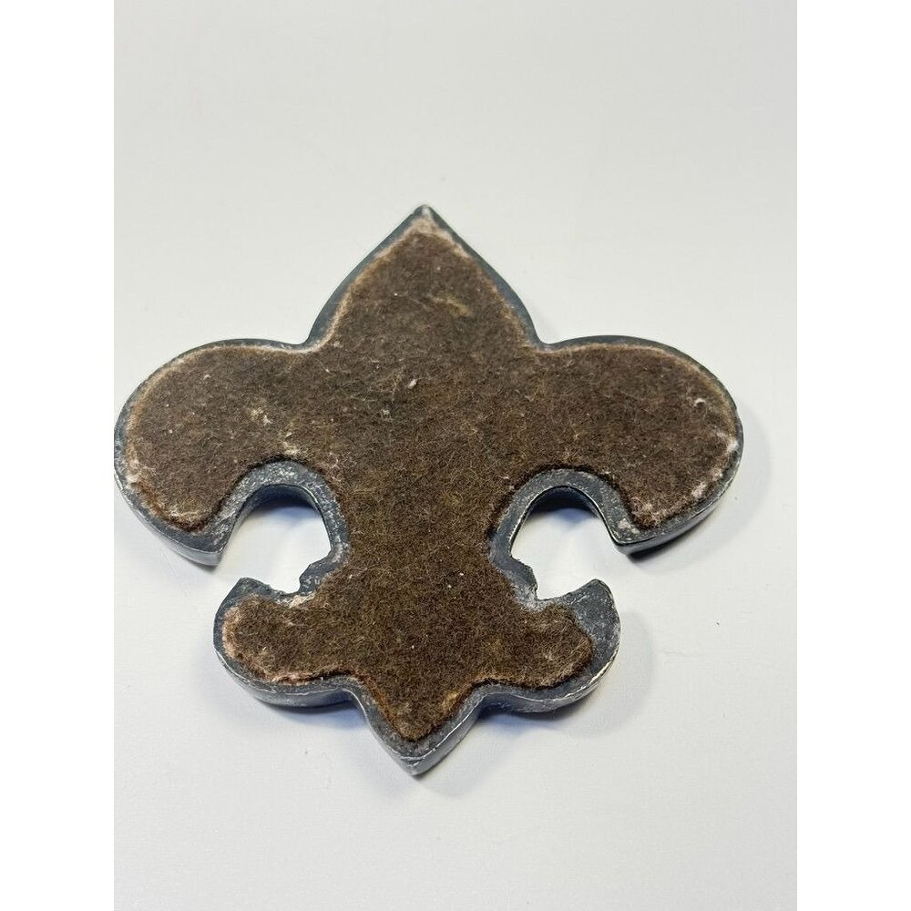 Paperweight Boy Scouts of America Fleur-de-Lis Felt Back Office Desk Decor - Picture 14 of 14
